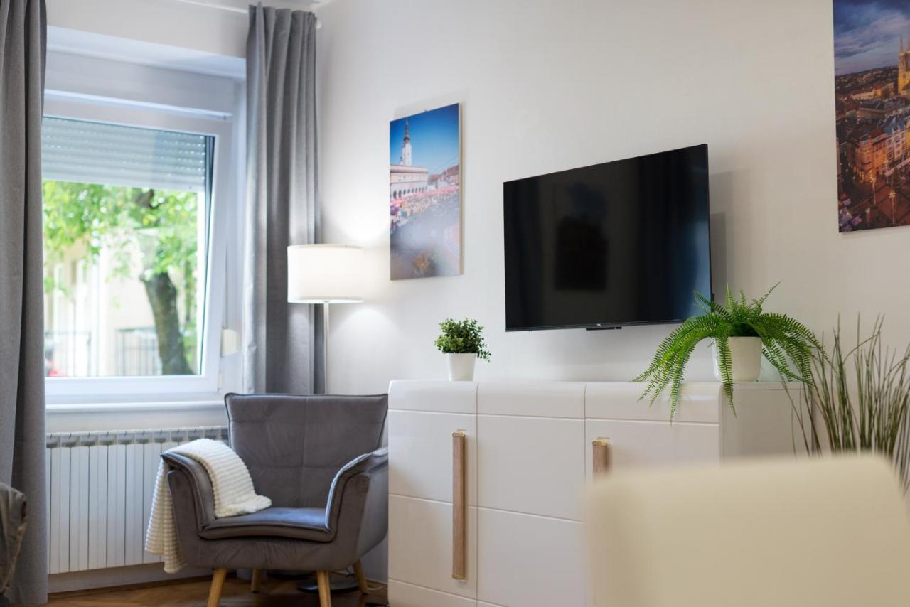 Like Home Zagreb Apartment Esterno foto